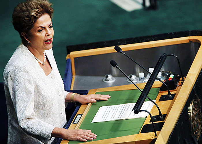 Dilma sanciona reforma política, mas veta doação de empresa a campanha