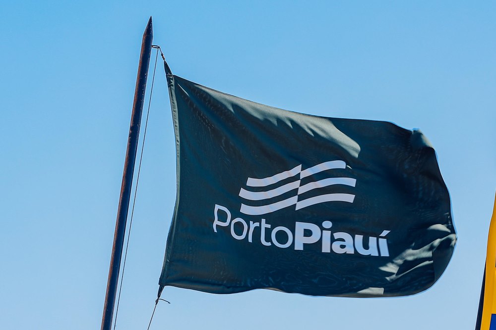 Rafael Fonteles inaugura o Porto Piauí com presença de autoridades em Luís Correia