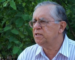 Padre Herculano chama ex-prefeito de “bandido”, durante entrevista 