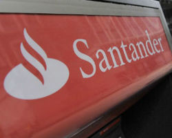 Santander é proibido pela Justiça de cobrar tarifas de conta-salário