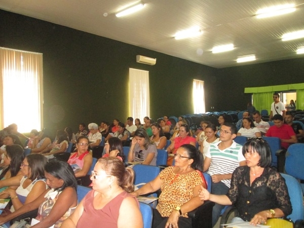 Diretoras e coordenadoras de escolas públicas estaduais participam de encontro promovido pela 7ª GRE   - Imagem 2