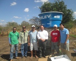 Prefeito Walfredo Filho entrega 20 kits de irrigação para Produtores Rurais
