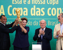 “Estamos prontos”, afirma Dilma após encontro com Joseph Blatter