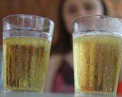 Risco de vício por álcool é maior entre os adolescentes, mostra pesquisa da OMS