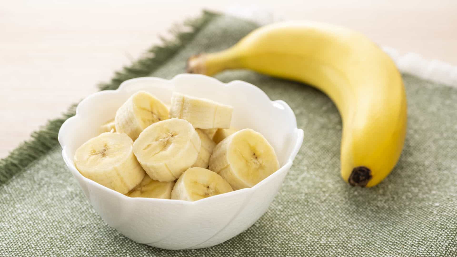 Conheça 5 motivos para comer uma banana antes de ir dormir - Potássio