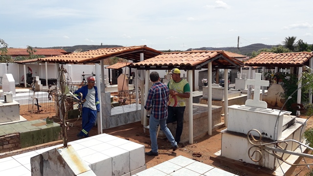 Prefeitura de Dom Expedito Lopes intensifica limpeza nos cemitérios - Imagem 25