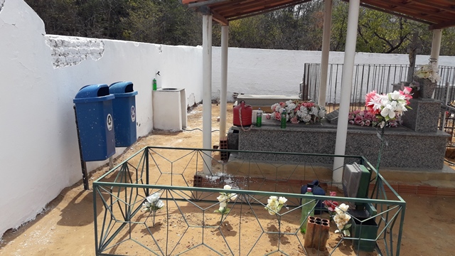 Prefeitura de Dom Expedito Lopes intensifica limpeza nos cemitérios - Imagem 10