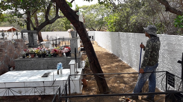 Prefeitura de Dom Expedito Lopes intensifica limpeza nos cemitérios - Imagem 8