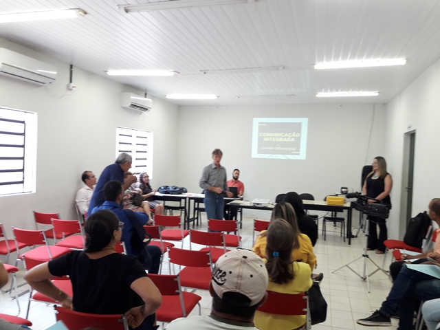 Prefeitura de Dom Expedito Lopes realiza palestra sobre Comunicação Integrada na Gestão Municipal - Imagem 11