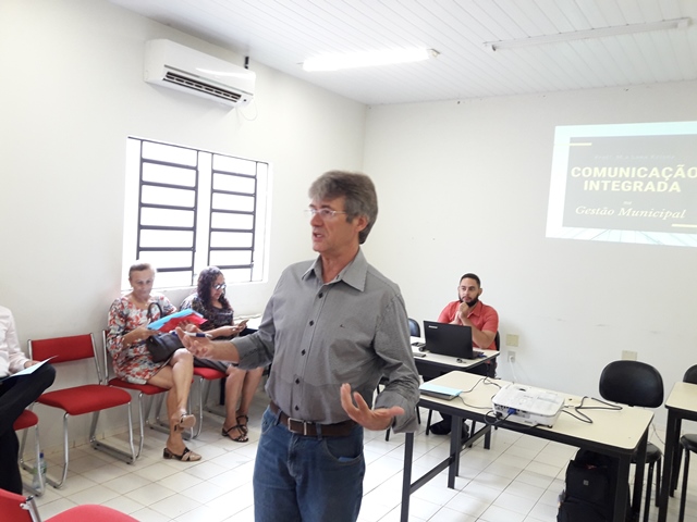 Prefeitura de Dom Expedito Lopes realiza palestra sobre Comunicação Integrada na Gestão Municipal - Imagem 9