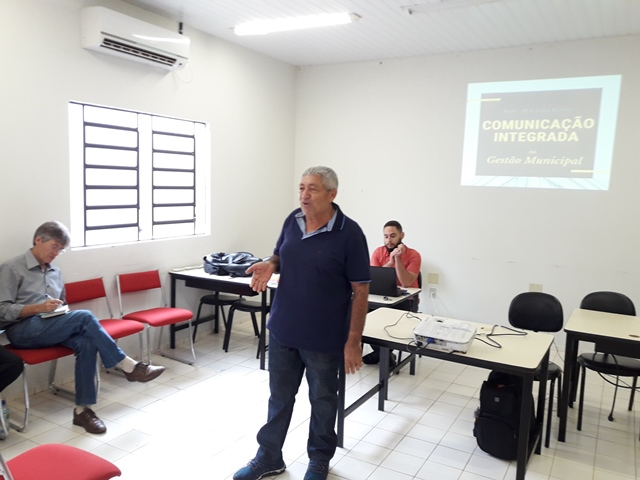 Prefeitura de Dom Expedito Lopes realiza palestra sobre Comunicação Integrada na Gestão Municipal - Imagem 7