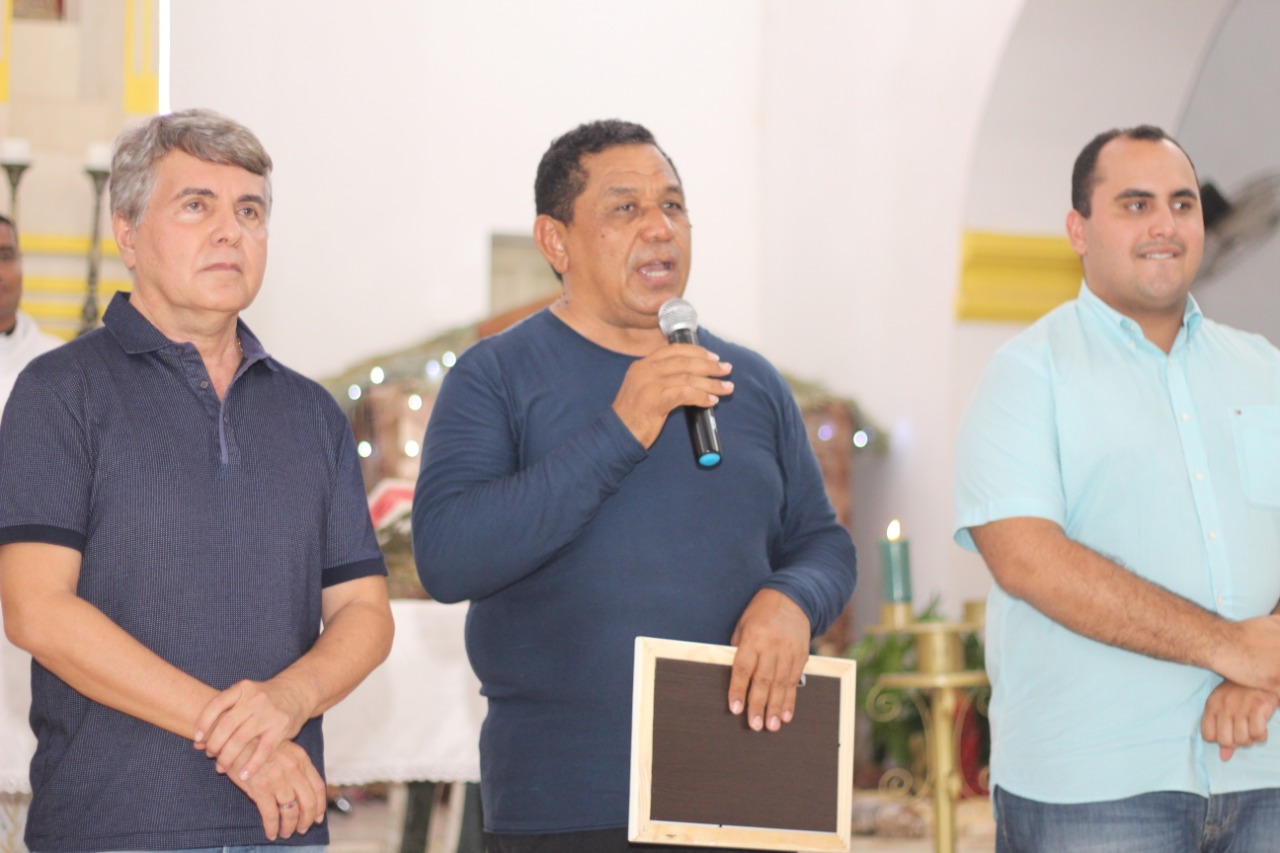 Prefeito João Luiz faz justiça e homenageia várias pessoas durante aniversário de Monsenhor Gil  - Imagem 8