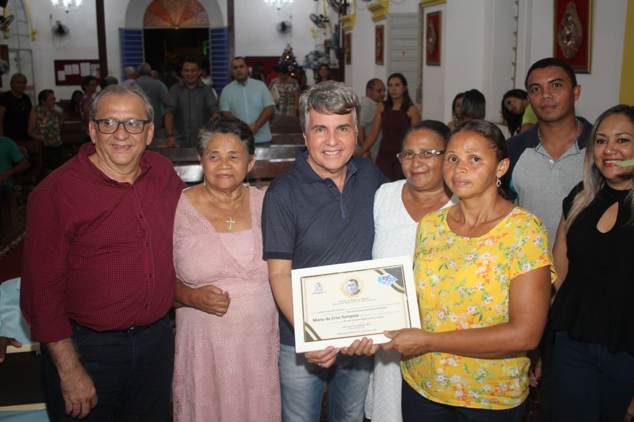 Prefeito João Luiz faz justiça e homenageia várias pessoas durante aniversário de Monsenhor Gil  - Imagem 36