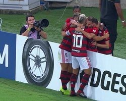Comentaristas analisam desempenho do Flamengo