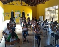 Secretaria municipal de educação realiza simulado com alunos que irão fazer a prova Brasil  