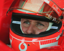 Michael Schumacher dá entrada em hospital de Paris, diz jornal