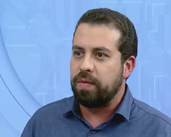 Guilherme Boulos corrige patrimônio e declara saldo de R$ 579,53