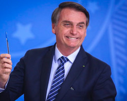 Bolsonaro: 'Salário mínimo está baixo, mas não tem como aumentar'
