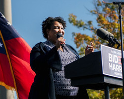 EUA: Stacey Abrams, ativista que abriu caminho para vitória na Geórgia