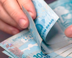Reajuste: governo prevê salário mínimo de R$ 1.088 em 2021