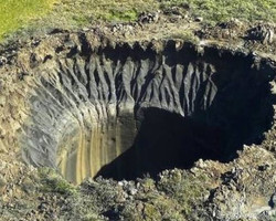 O mistério das enormes crateras que explodem na Sibéria