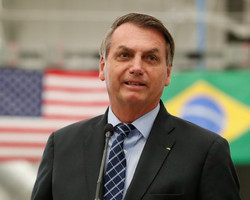Covid-19: Três parlamentares da comitiva de Bolsonaro testam negativo 