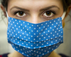 Infectologista orienta sobre uso de máscaras caseiras