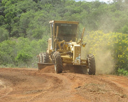 Prefeitura inicia recuperação de estradas em São João da Serra