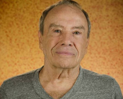 Com 87 anos e demitido da Globo, Stenio Garcia revela ter depressão 