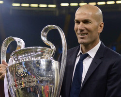 Zidane completa 48 anos de idade; relembre carreira do francês 