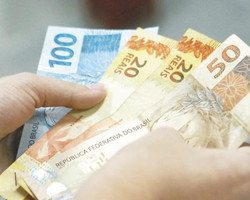 Governo reduz de R$1.079 para R$1.067 salário mínimo em 2021