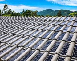 Eternit tem permissão para venda de telha que gera energia solar