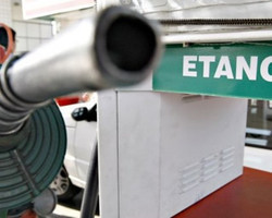 Etanol dispara 58% em um ano e deixa de ser vantagem em todo o Brasil