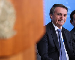 Por unanimidade, TSE rejeita cassar chapa Bolsonaro-Mourão