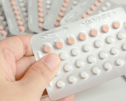 Confira as vantagens e desvantagens do uso de pílula anticoncepcional