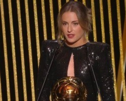 Espanhola Alexia Putellas conquista a Bola de Ouro de melhor jogadora 