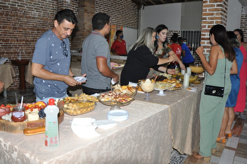 Prefeitura de Hugo Napoleão oferece jantar em homenagem aos professores - Imagem 8
