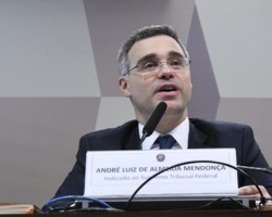 CCJ do Senado aprova André Mendonça para vaga no STF