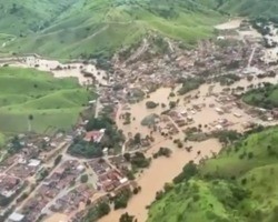 Chuva deixa mais de 500 famílias desabrigadas e cidades em emergência na BA