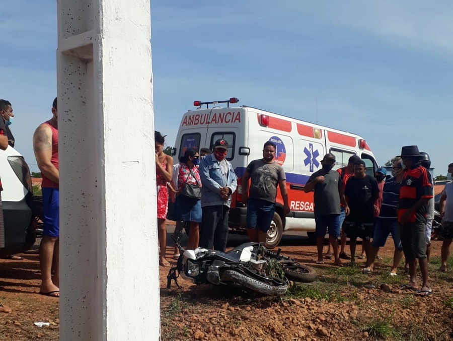Homem morre ao colidir moto em poste na cidade de Barras - Foto: Reprodução/WhatsApp