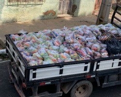 SAAD Centro arrecada 565 cestas básicas e doará para famílias carentes