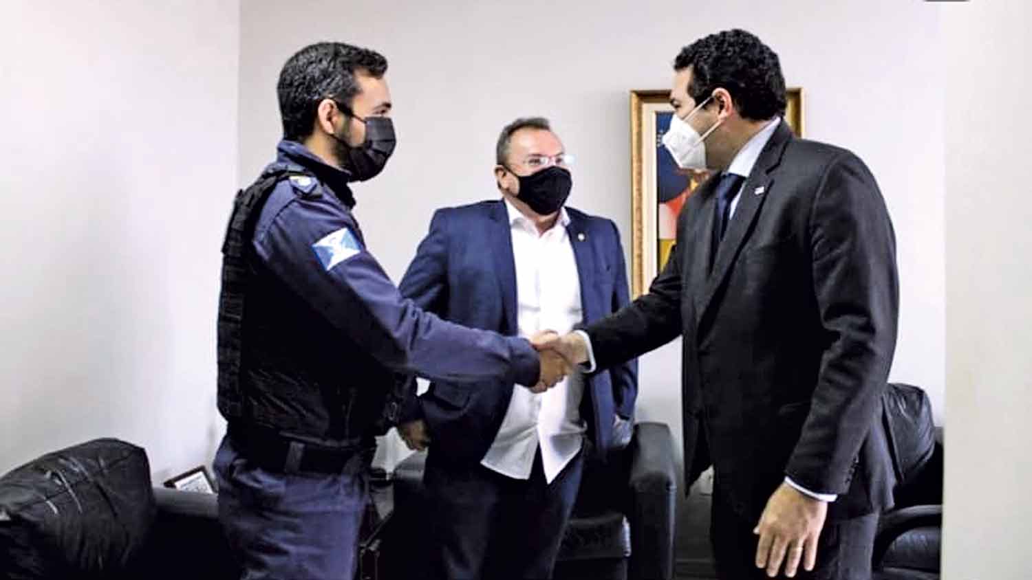 Coronel Nixon Frota com André Viana reunidos com o presidente da OAB-PI, Celso Neto