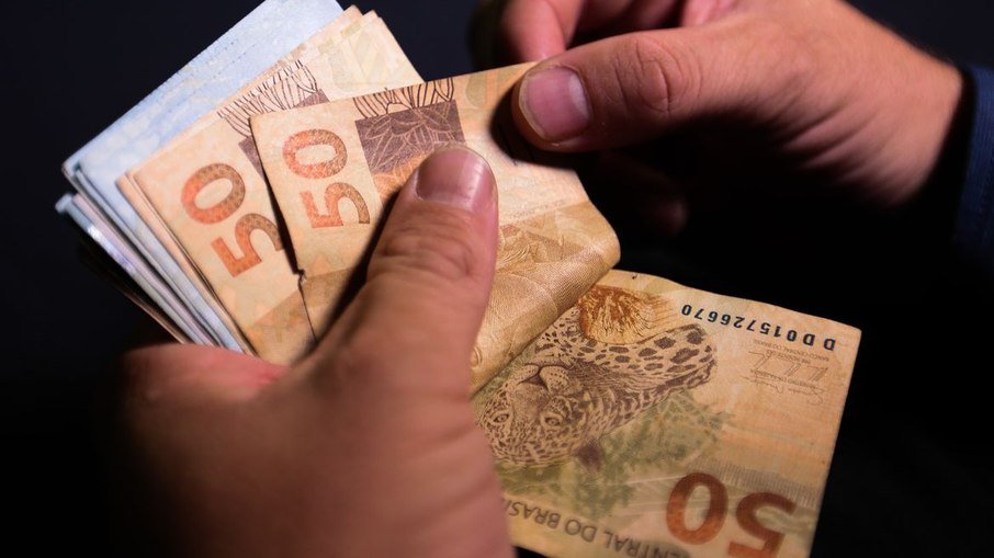 Governo publica MP com novo salário mínimo de R$ 1.212 - Foto: Reprodução