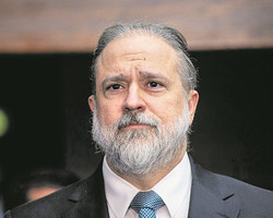 Lava Jato: Augusto Aras pede apuração de procuradores