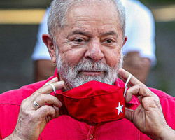 Fachin anula condenações de Lula e ex-presidente volta a ser elegível