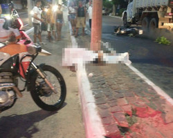 THE: Motociclista sofre mal súbito e morre após colidir em poste