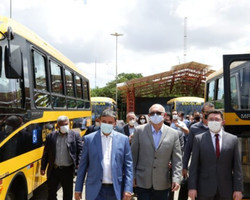 Piauí recebe 32 ônibus escolares do Ministério da Educação; fotos