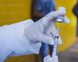 FMS vacina pessoas com deficiência de 55 a 57 anos contra Covid
