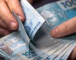 Câmara aprova MP que fixa salário mínimo em R$ 1,1 mil em 2021