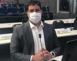Hipertenso, vereador Luís André é internado após testar positivo para covid